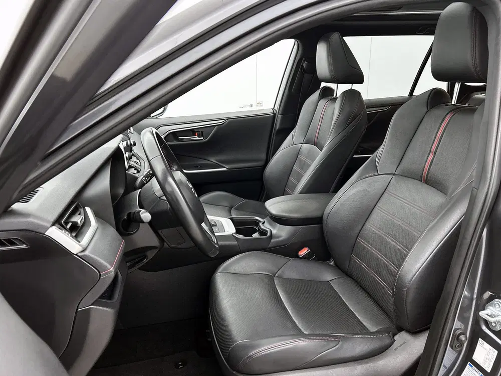 Toyota RAV 4 2.5 Plug-in Hybrid AWD Bi-Tone Plus uit 2022, foto 18