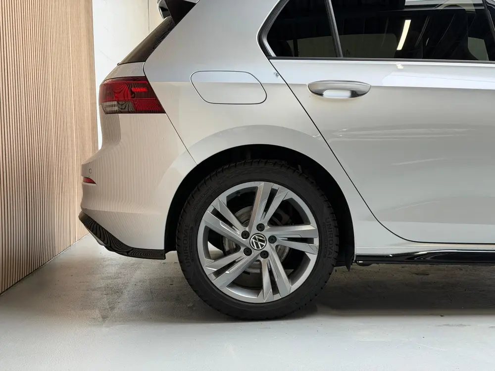 Volkswagen Golf 1.5 TSI 150PK R LINE - PANORAMADAK - STUURVE uit 2021, foto 12