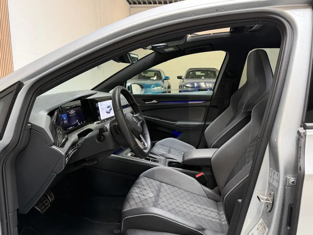 Volkswagen Golf 1.5 TSI 150PK R LINE - PANORAMADAK - STUURVE uit 2021, foto 3