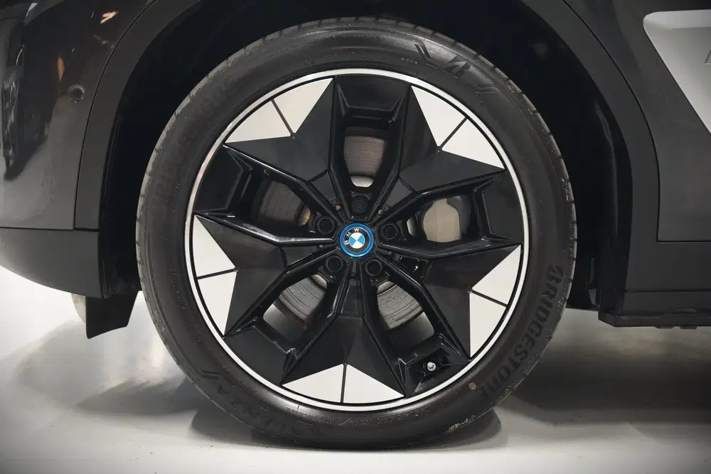 BMW iX3 High Executive 80 kWh uit 2021, foto 18