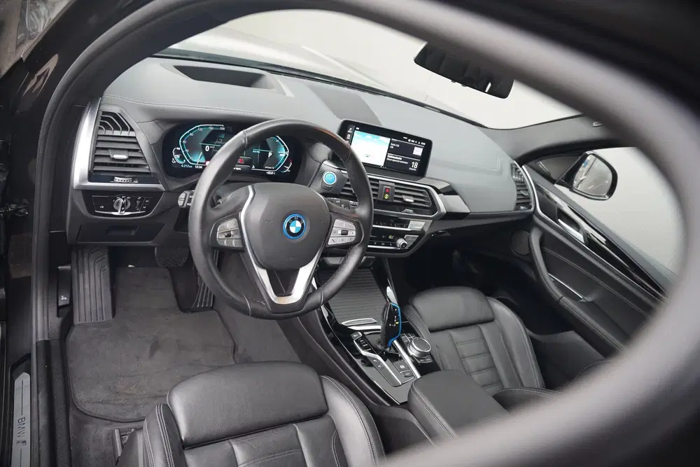 BMW iX3 High Executive 80 kWh uit 2021, foto 3