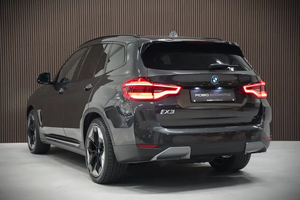 BMW iX3 High Executive 80 kWh uit 2021, foto 8