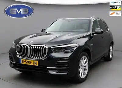 BMW X5 XDrive45e High Executive, luchtvering luxe lederen in uit 2022
