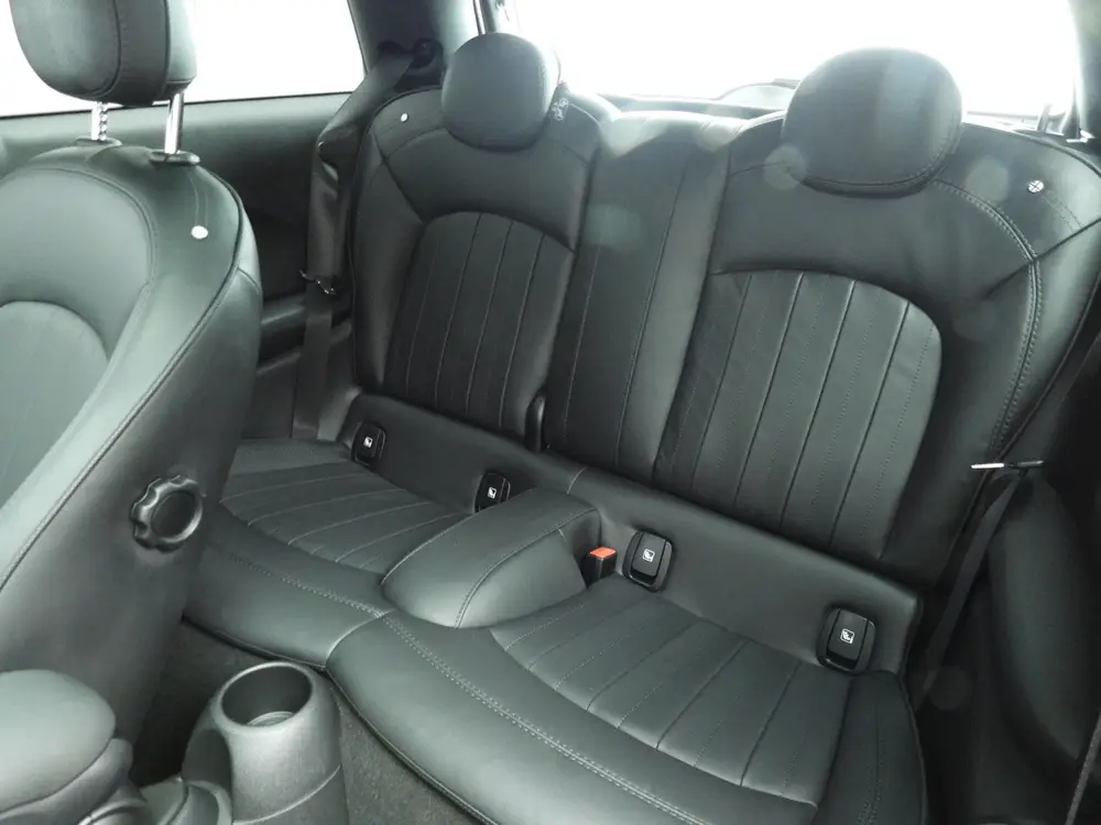 Mini John Cooper Works 2.0 John Cooper Works Essential uit 2022, foto 8