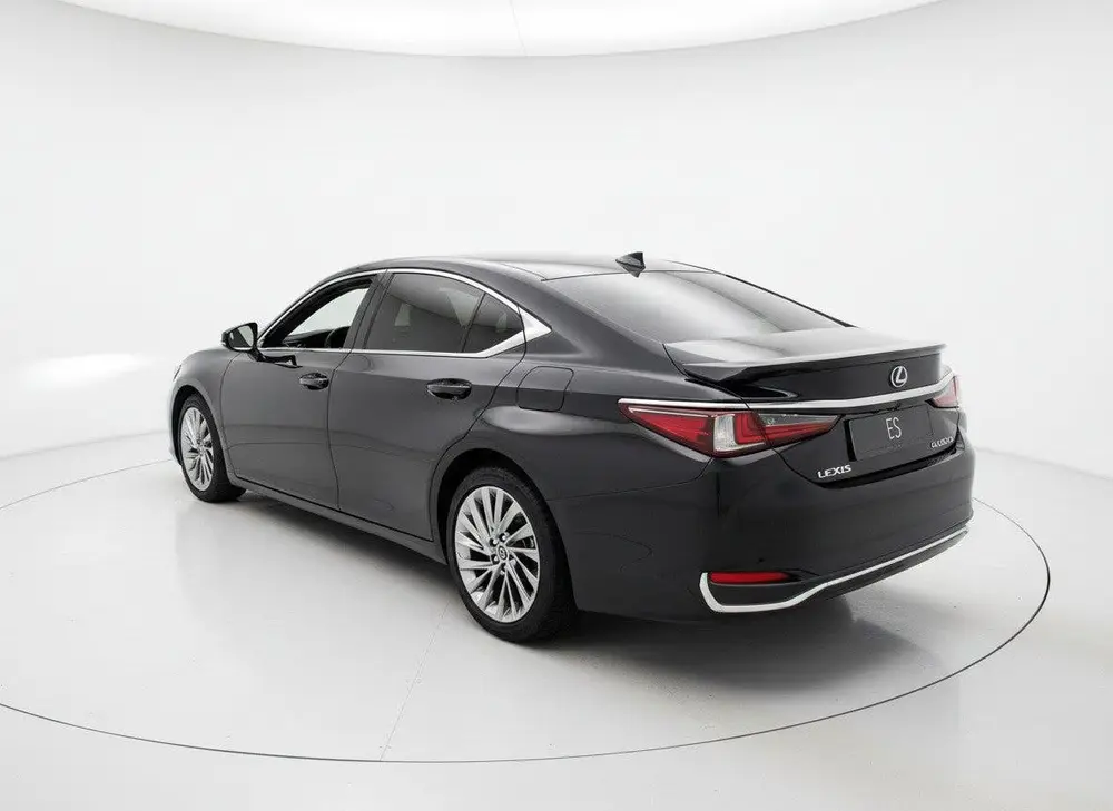 Lexus ES 300h President Line uit 2023, foto 2
