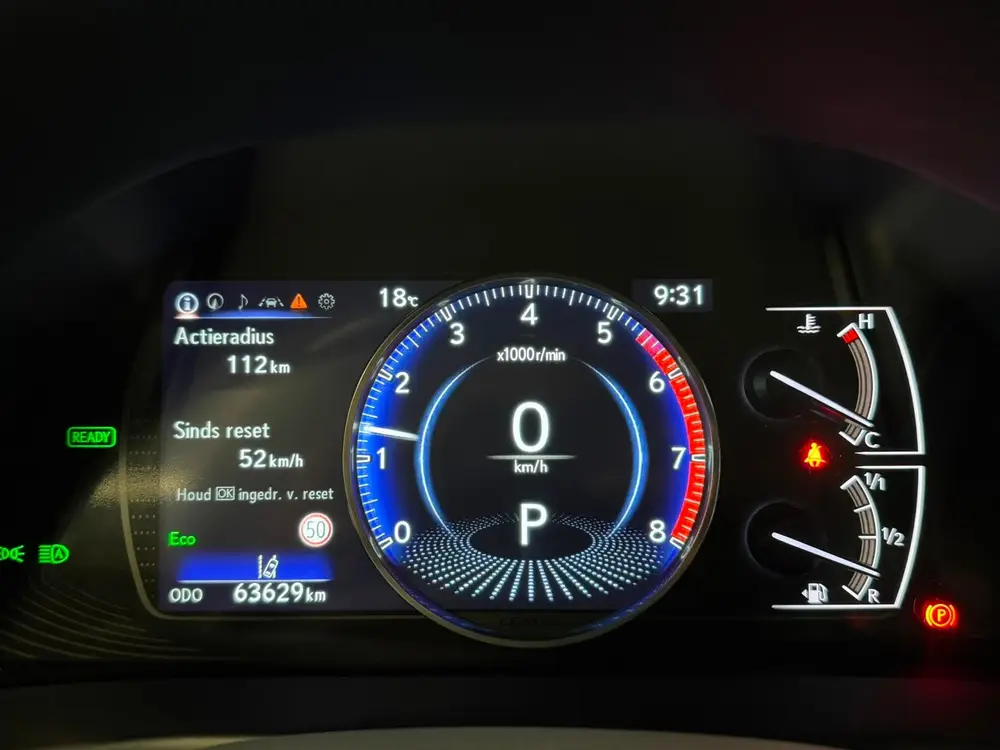 Lexus ES 300h President Line uit 2023, foto 9