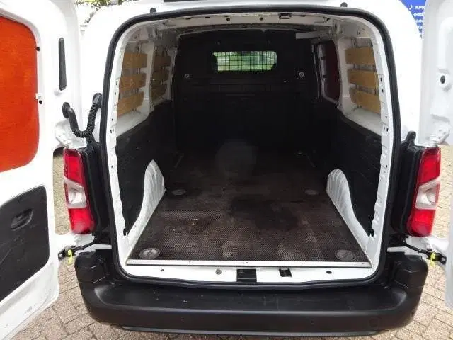 Peugeot Partner 1.6 BlueHDI Premium Long 100 PK AIRCO NAVI uit 2019, foto 8