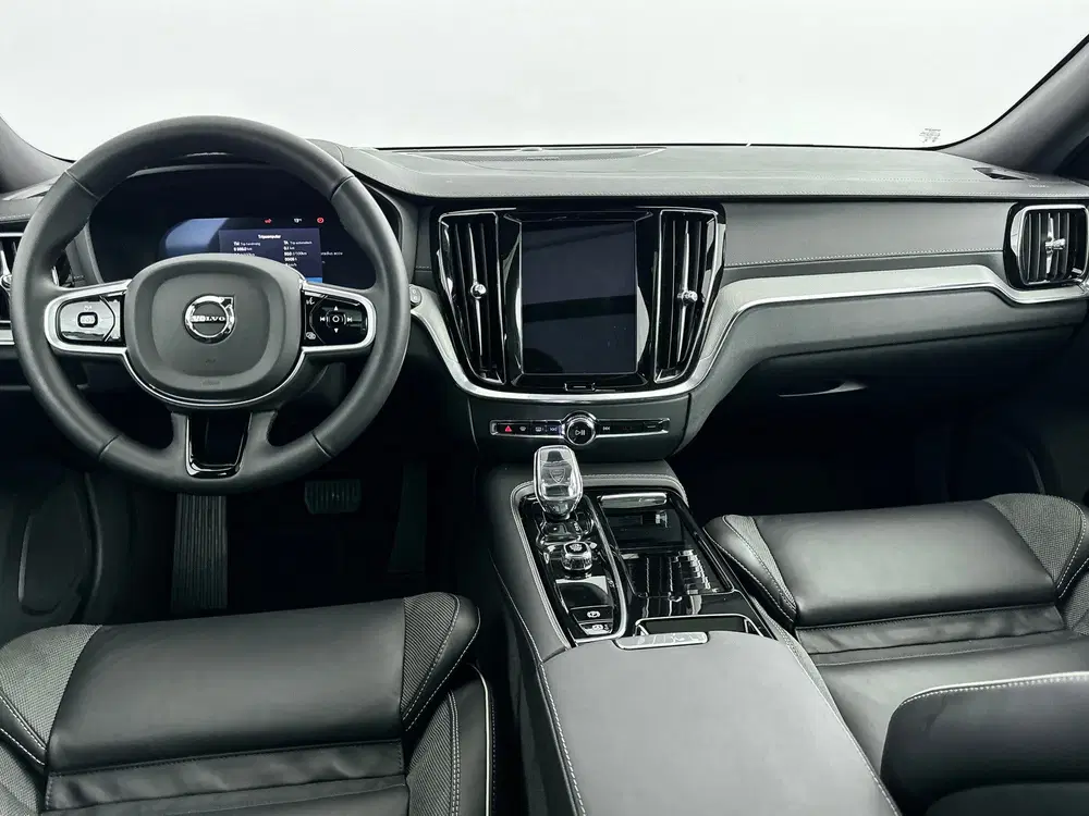 Volvo V60 T6 Recharge Ultra Dark uit 2025, foto 13