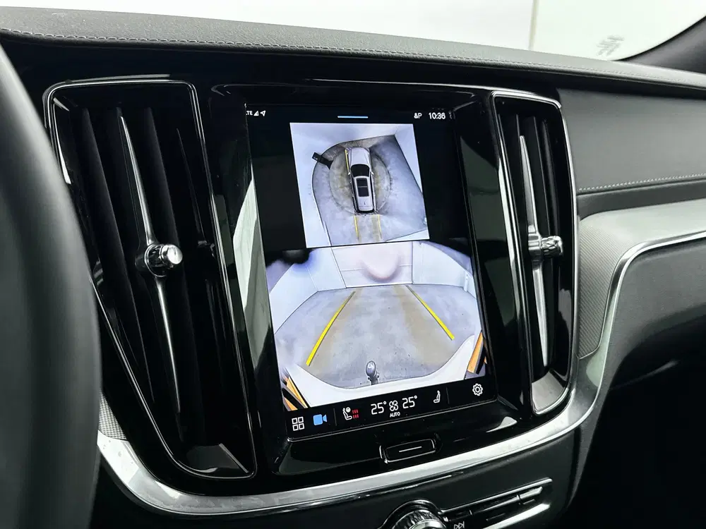 Volvo V60 T6 Recharge Ultra Dark uit 2025, foto 17