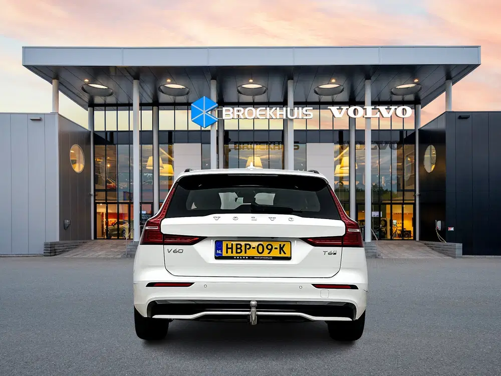 Volvo V60 T6 Recharge Ultra Dark uit 2025, foto 6