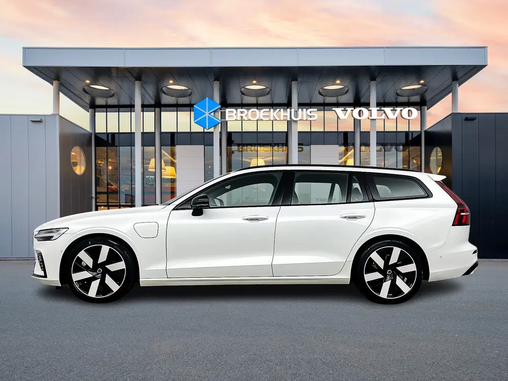 Volvo V60 T6 Recharge Ultra Dark uit 2025, foto 8