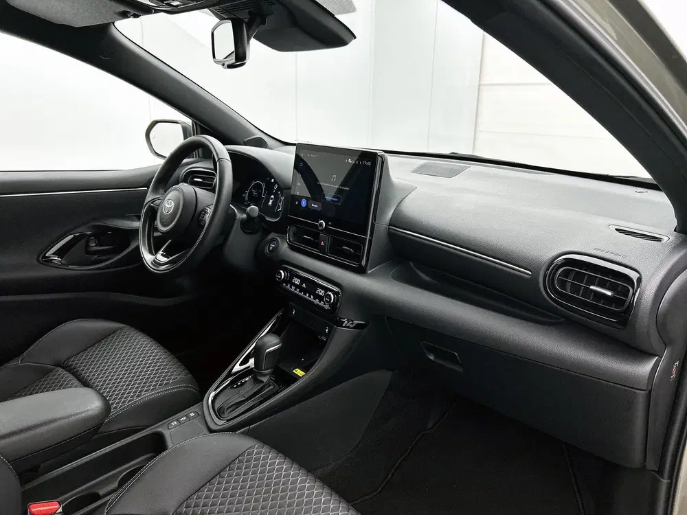 Toyota Yaris 1.5 Hybrid 130 pk Executive Automaat uit 2025, foto 6
