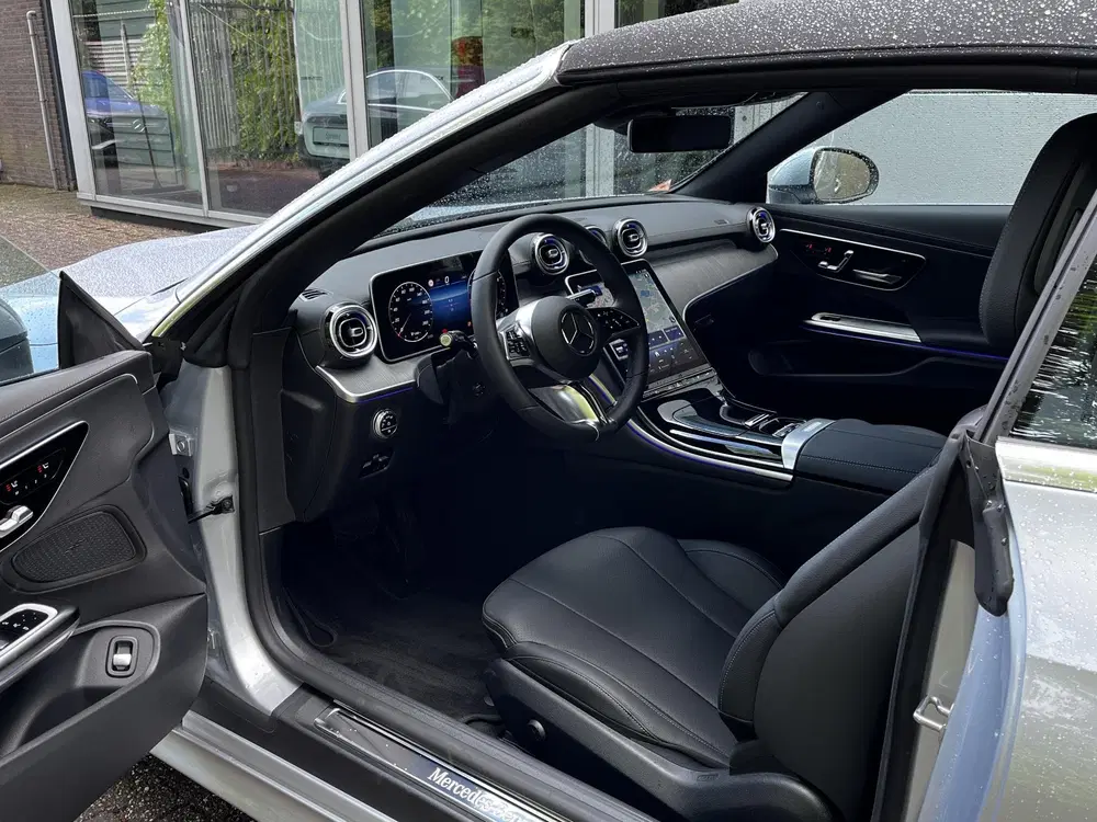 Mercedes-Benz CLE 180 Luxury Line uit 2025, foto 12
