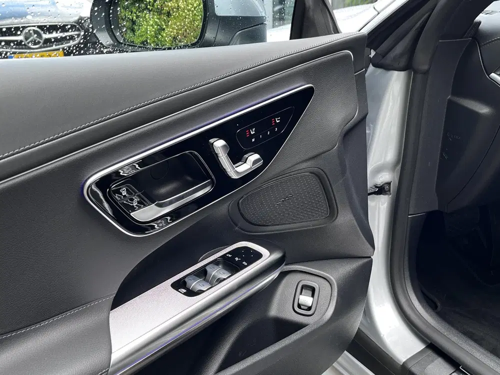 Mercedes-Benz CLE 180 Luxury Line uit 2025, foto 13
