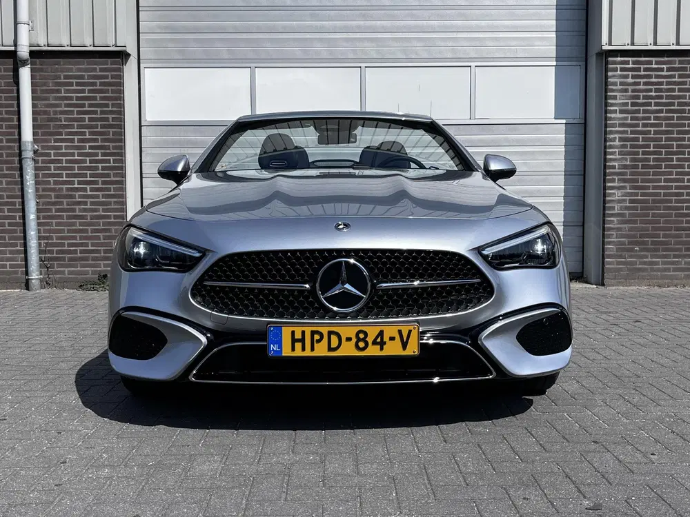 Mercedes-Benz CLE 180 Luxury Line uit 2025, foto 8
