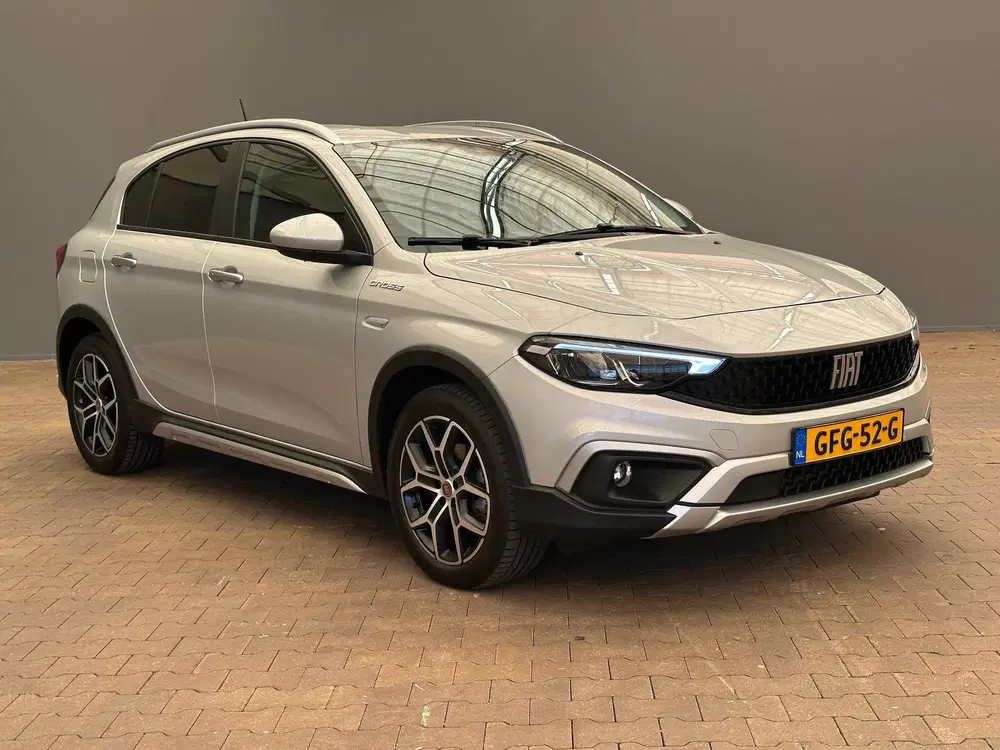 Fiat Tipo 1.0 Cross uit 2023, foto 7
