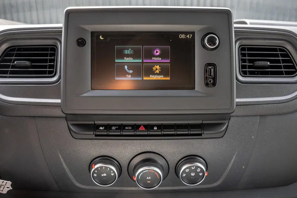 Renault Master *2.3dCi uit 2024, foto 19