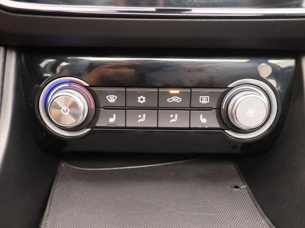 MG ZS EV Luxury 45 kWh | Apple Carplay/Android Auto | Panora uit 2021, foto 10