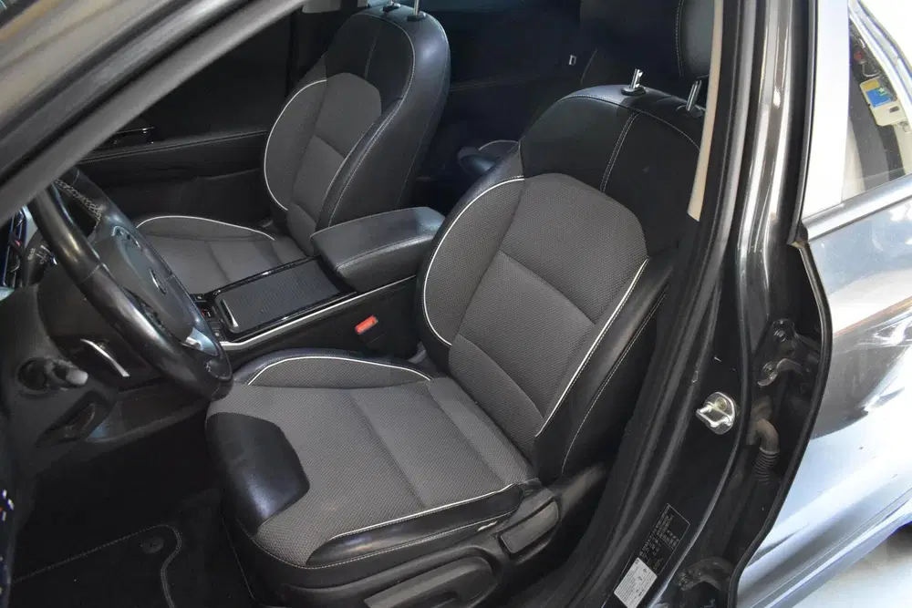 Kia Niro DynamicPlusLine 64 kWh uit 2021, foto 12