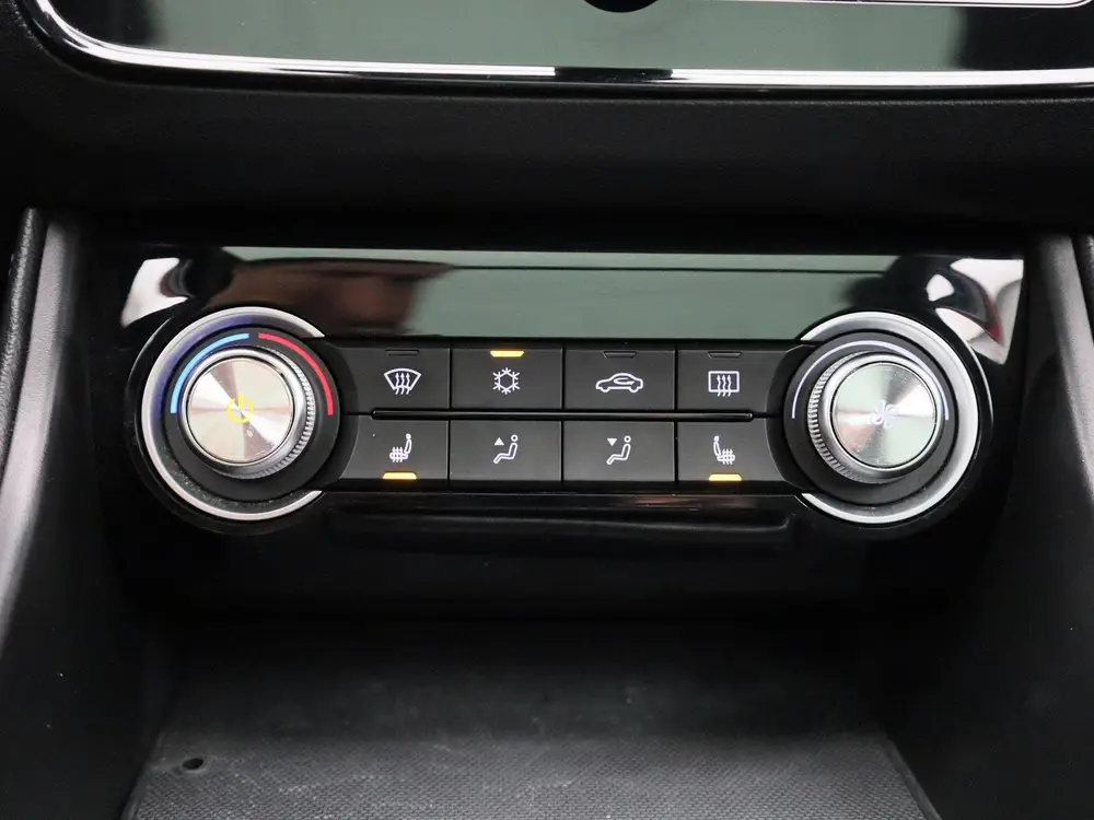 MG ZS EV Luxury 45 kWh | Apple Carplay/Android Auto | Panora uit 2021, foto 15