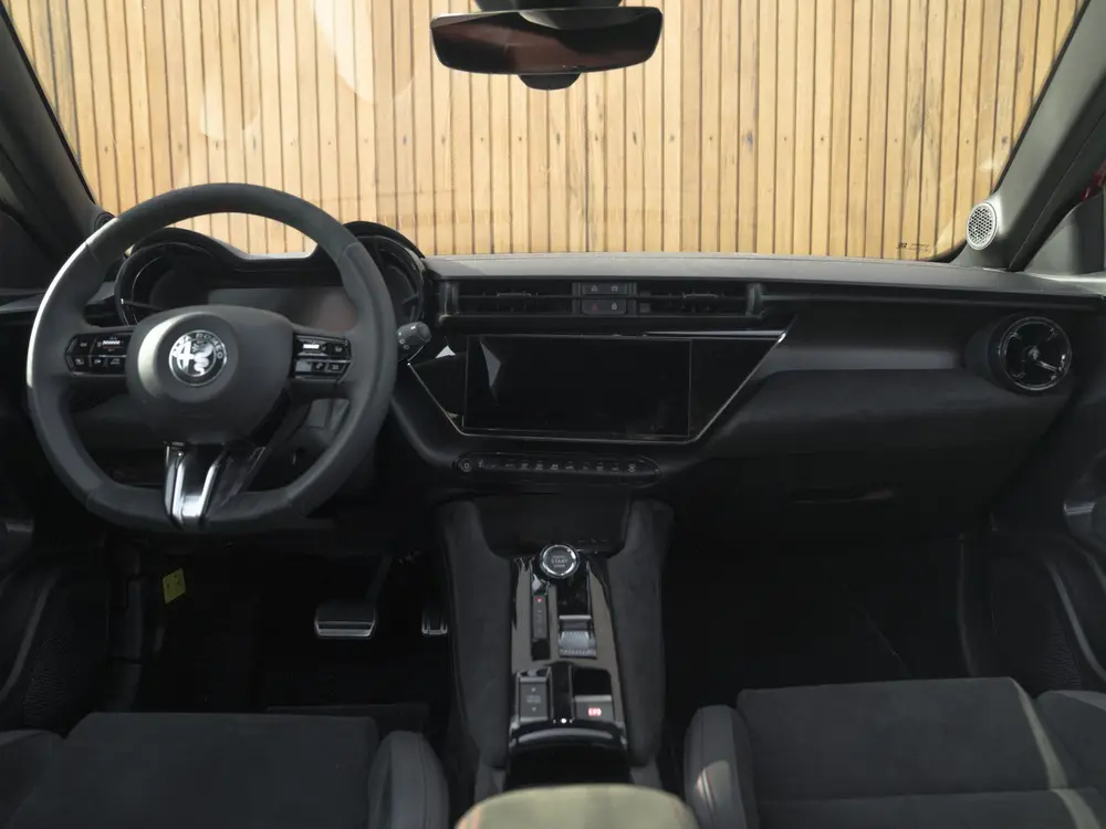 Alfa Romeo Junior Elettrica Veloce 54 kWh uit 2025, foto 11