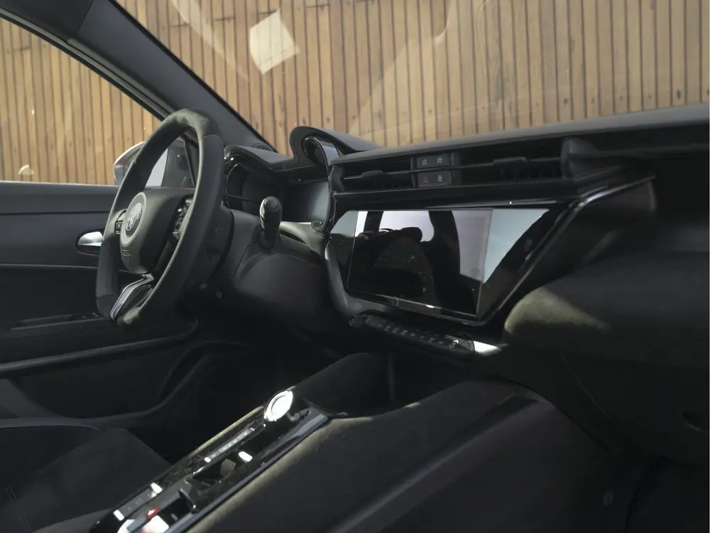 Alfa Romeo Junior Elettrica Veloce 54 kWh uit 2025, foto 12