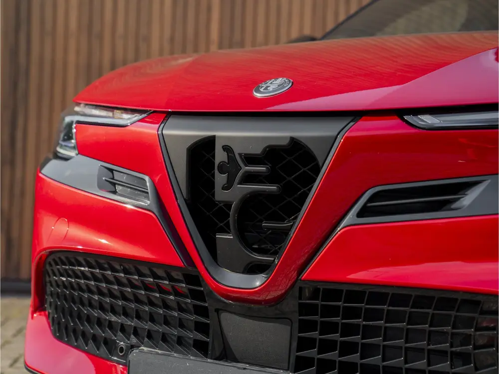 Alfa Romeo Junior Elettrica Veloce 54 kWh uit 2025, foto 15