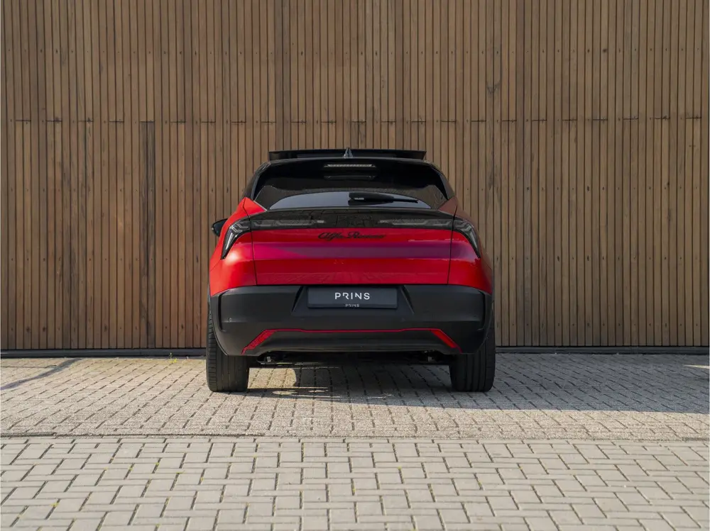 Alfa Romeo Junior Elettrica Veloce 54 kWh uit 2025, foto 5