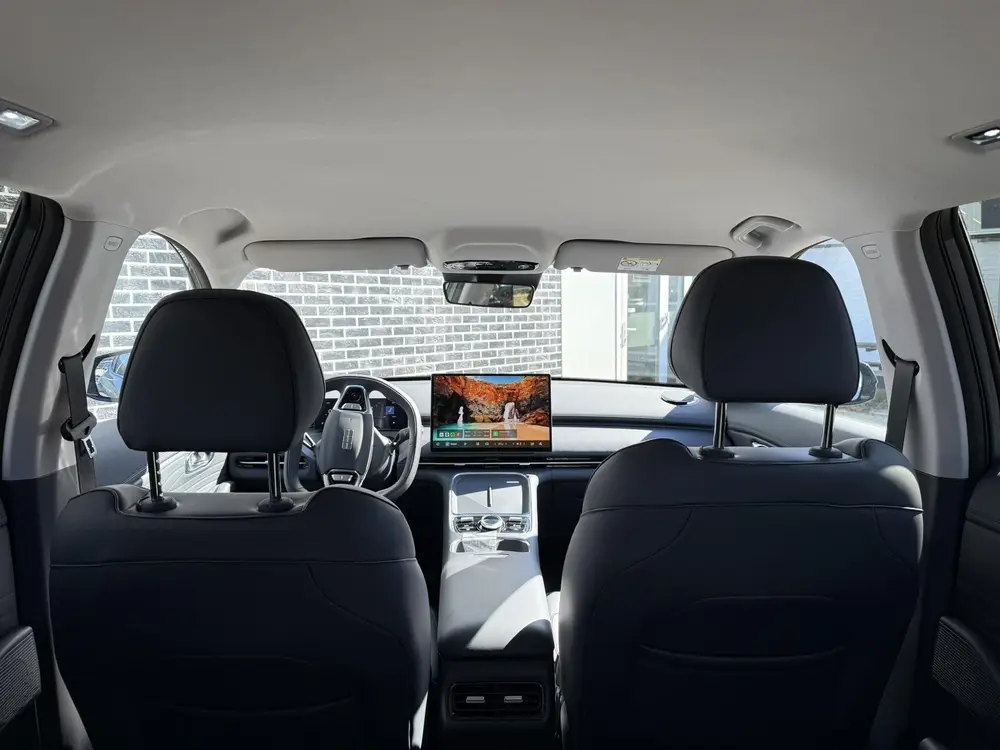 Geely Starray EM-i 1.5 Pro uit 2026, foto 11