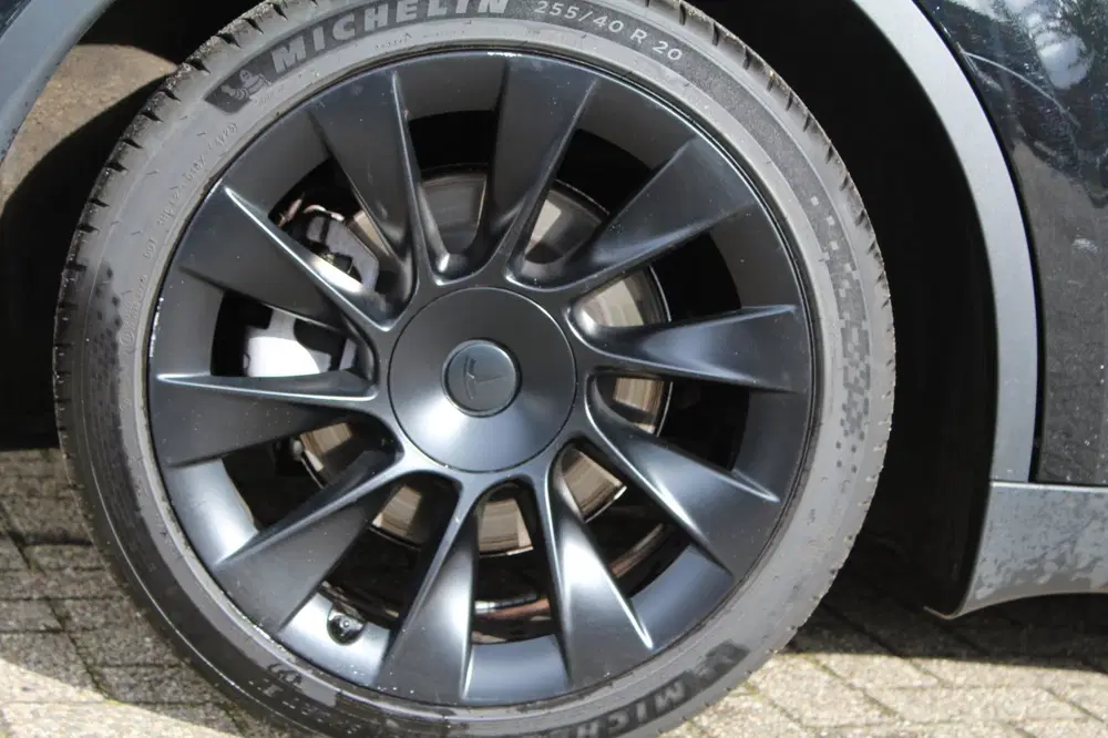 Tesla Model Y RWD 20"LMV uit 2023, foto 4