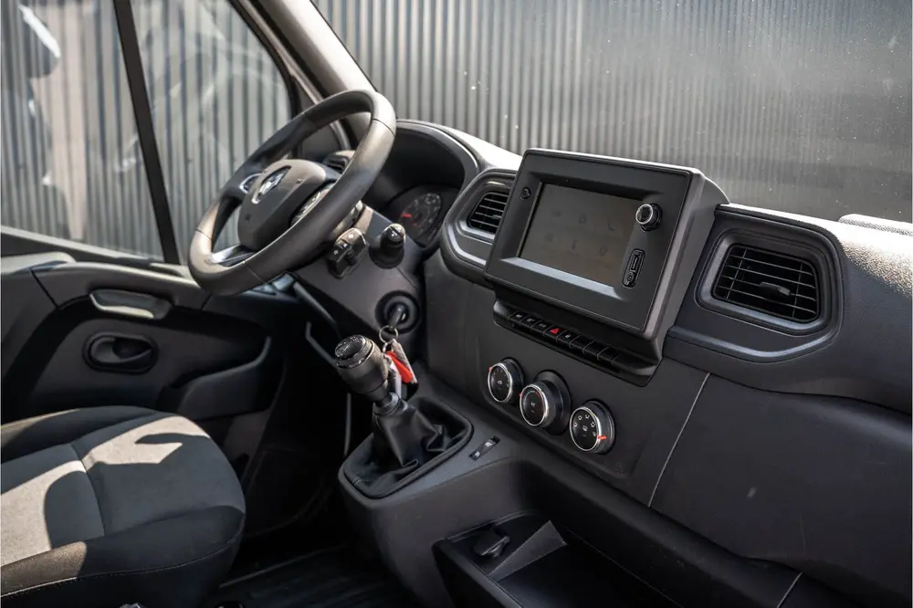Renault Master *2.3dCi uit 2024, foto 2