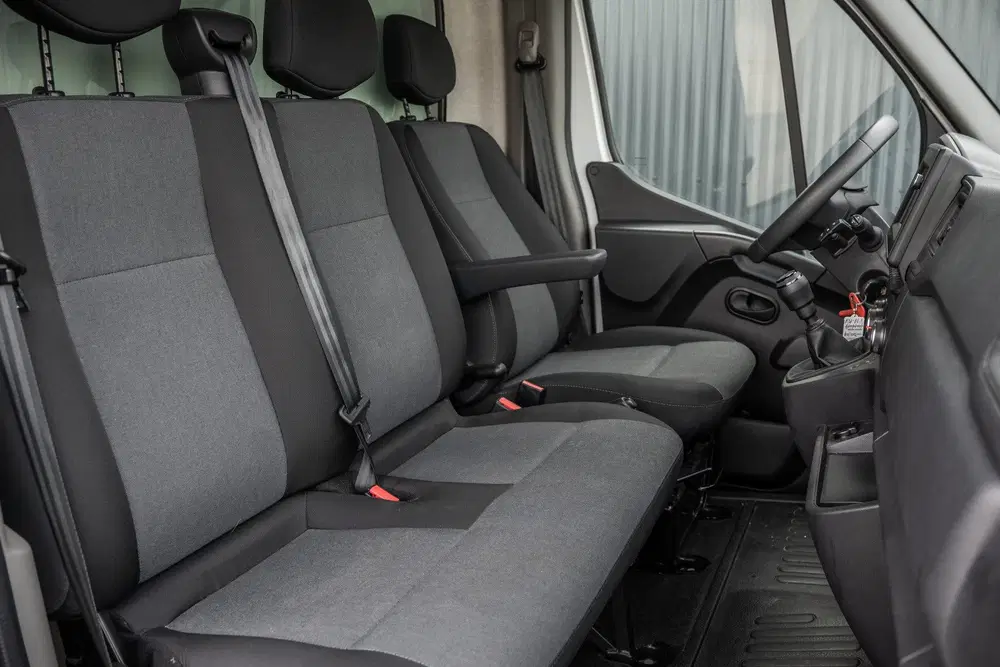 Renault Master 2.3dCi uit 2024, foto 12