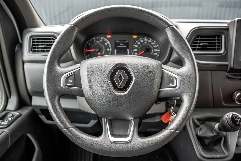 Renault Master 2.3dCi uit 2024, foto 13