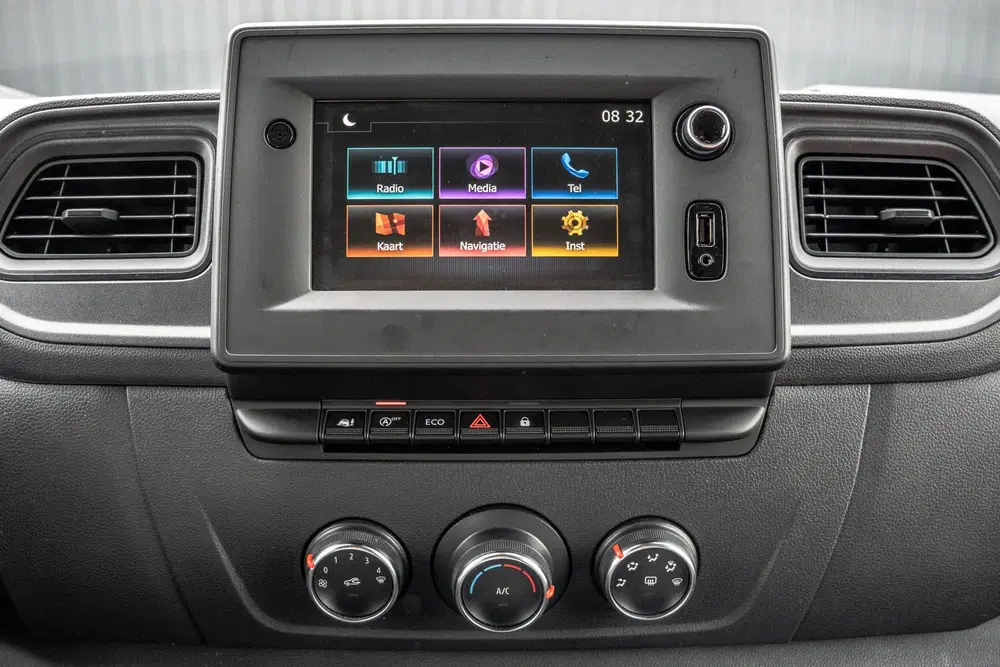 Renault Master 2.3dCi uit 2024, foto 20