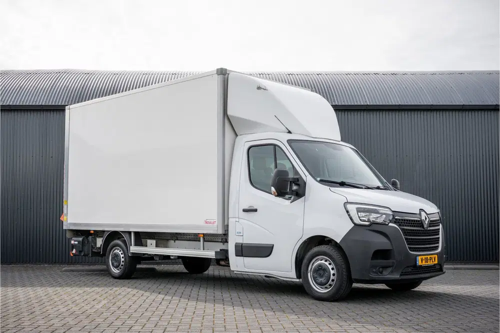 Renault Master 2.3dCi uit 2024, foto 4