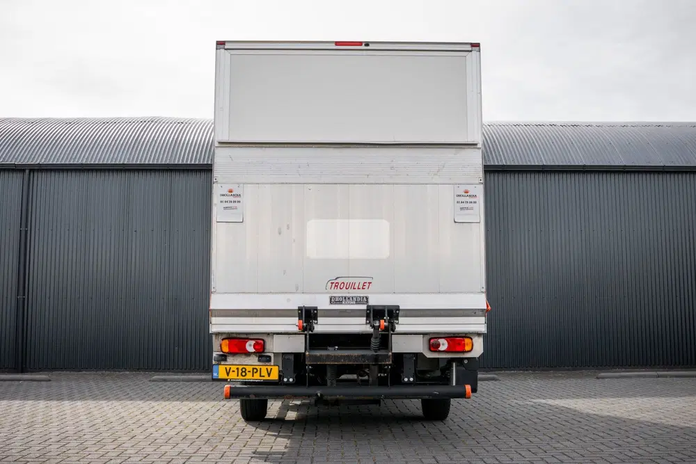 Renault Master 2.3dCi uit 2024, foto 7