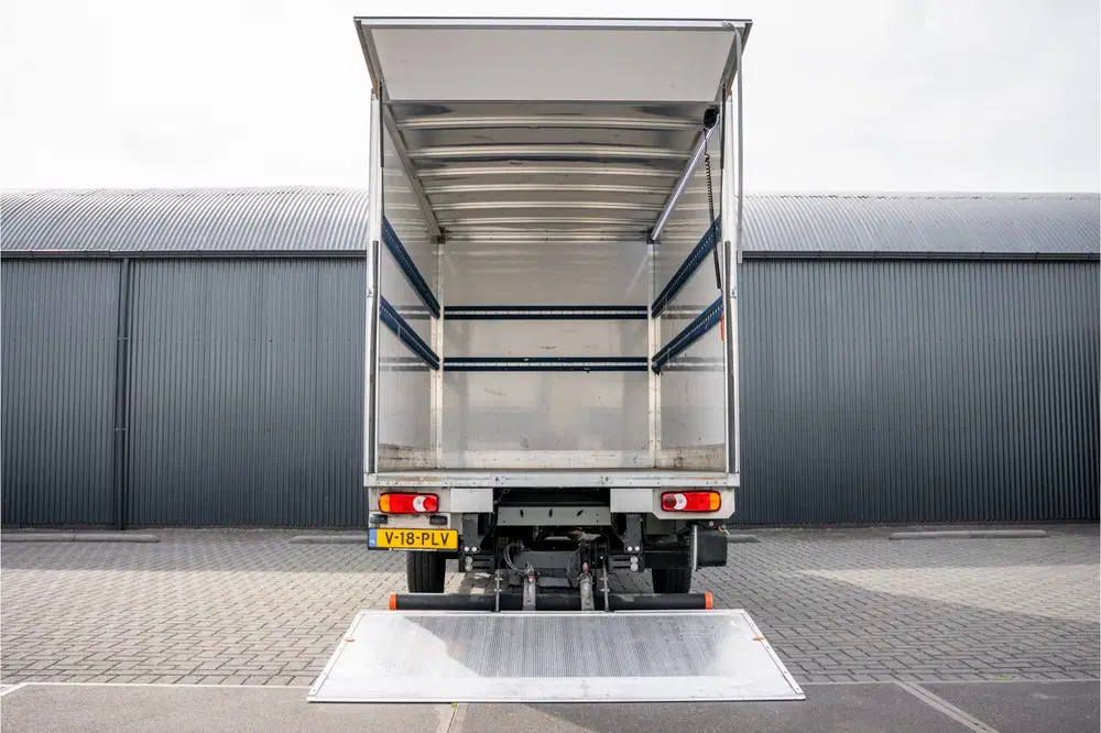Renault Master 2.3dCi uit 2024, foto 8