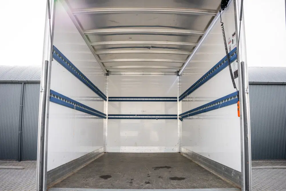 Renault Master 2.3dCi uit 2024, foto 9