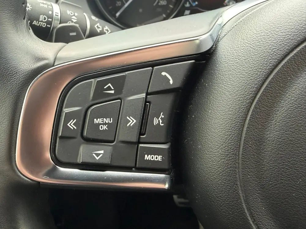 Jaguar E-Pace 2.0 P200 AWD R-Dynamic Automaat Cruise Stoel/S uit 2019, foto 18