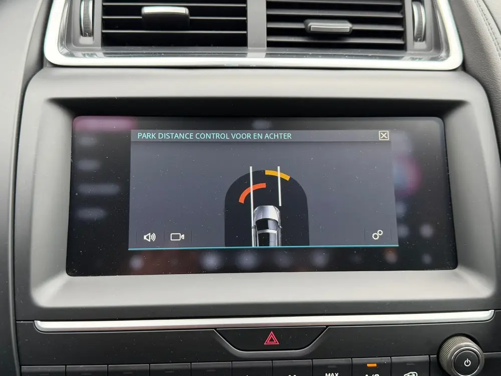 Jaguar E-Pace 2.0 P200 AWD R-Dynamic Automaat Cruise Stoel/S uit 2019, foto 9