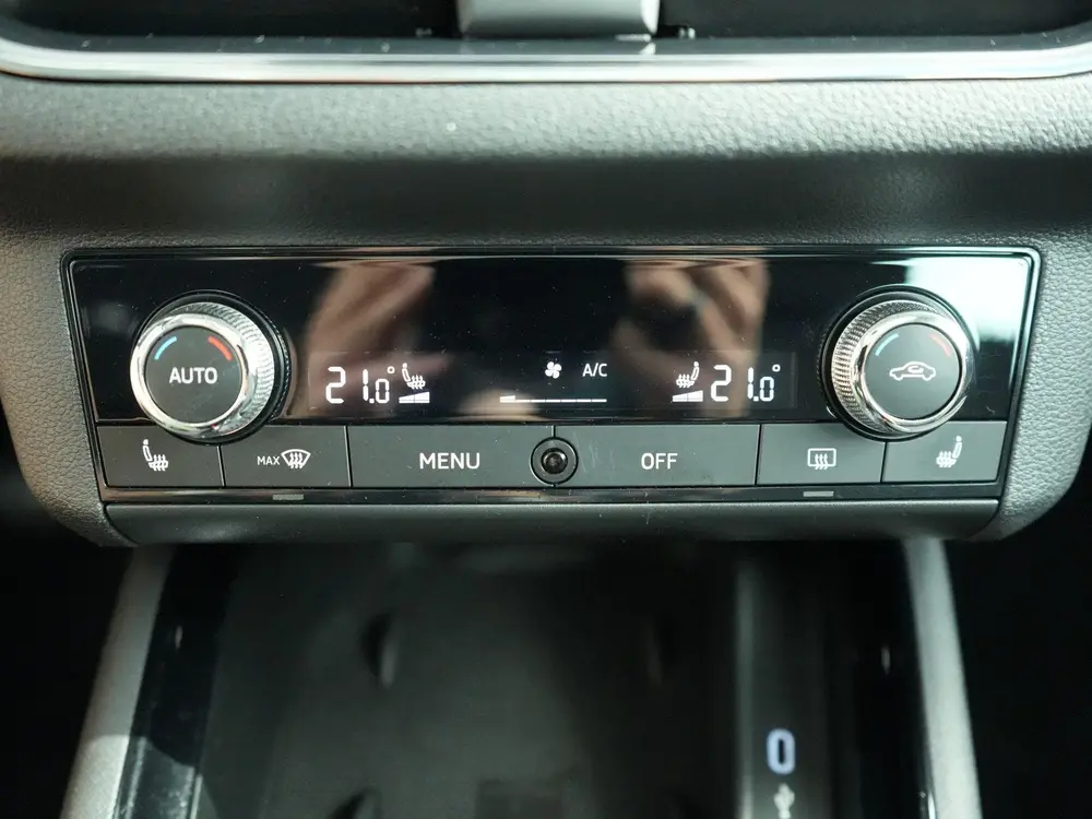 Skoda Scala 1.0 TSI First Edition | Pano | Stoelverwarming | uit 2019, foto 18