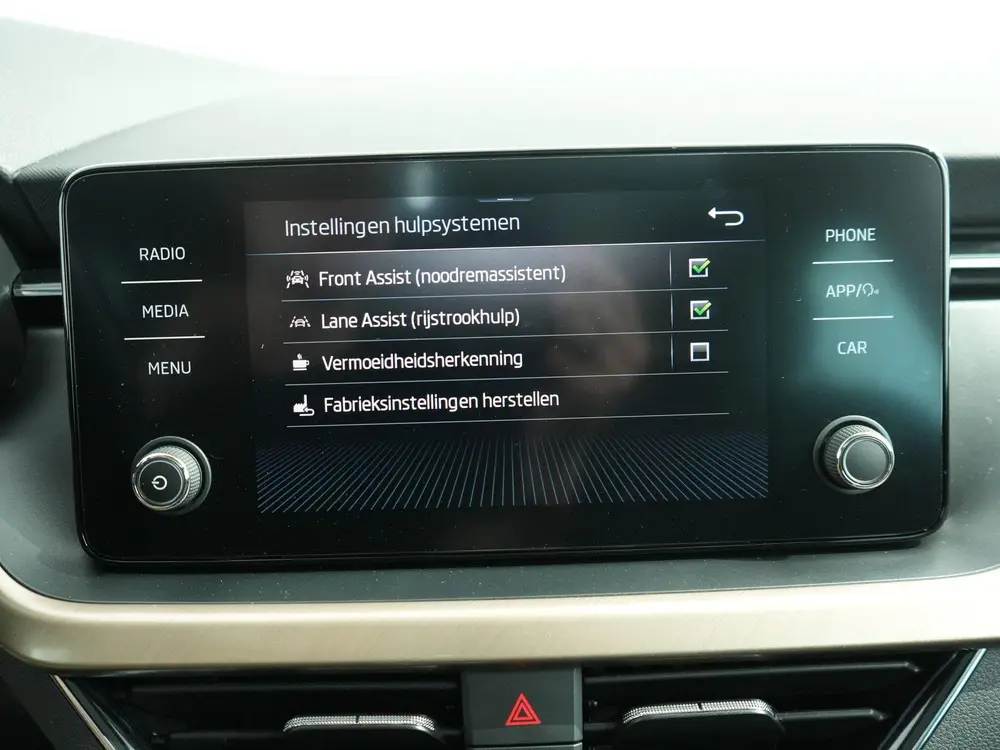 Skoda Scala 1.0 TSI First Edition | Pano | Stoelverwarming | uit 2019, foto 19