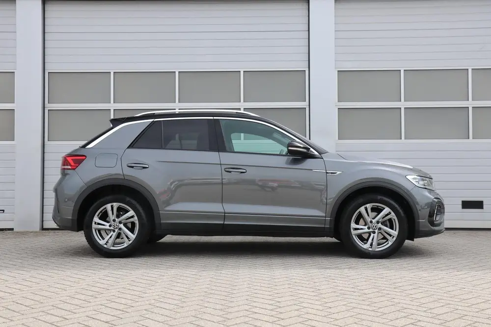 Volkswagen T-Roc 1.5 TSI 150pk DSG R-Line | Trekhaak | Navig uit 2025, foto 3