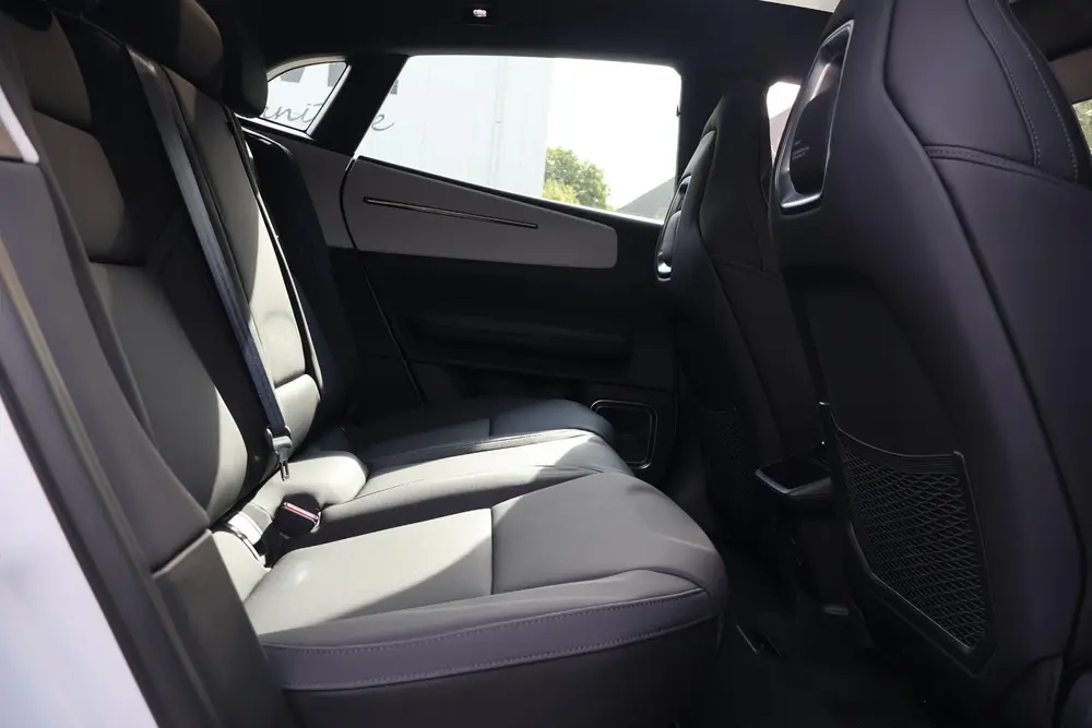 Polestar 4 Long Range Dual motor 100 kWh uit 2024, foto 10