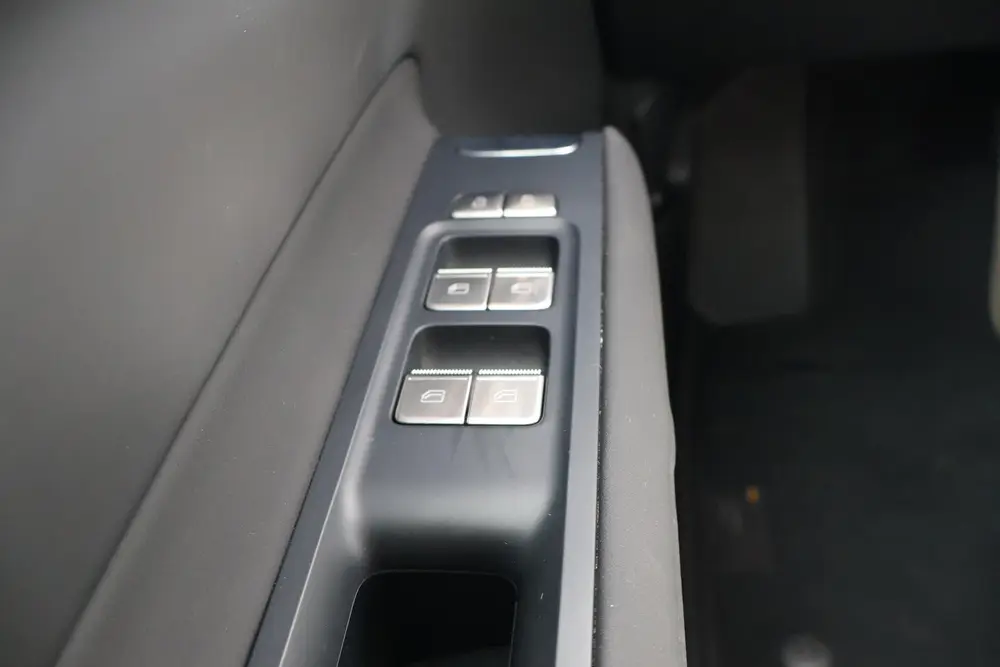 Polestar 4 Long Range Dual motor 100 kWh uit 2024, foto 16