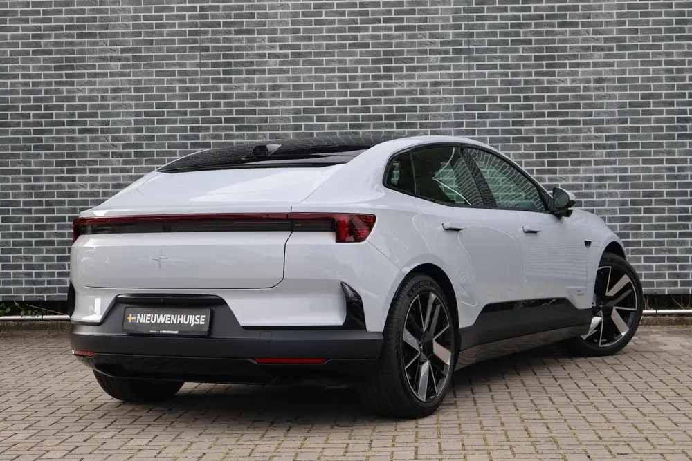 Polestar 4 Long Range Dual motor 100 kWh uit 2024, foto 2