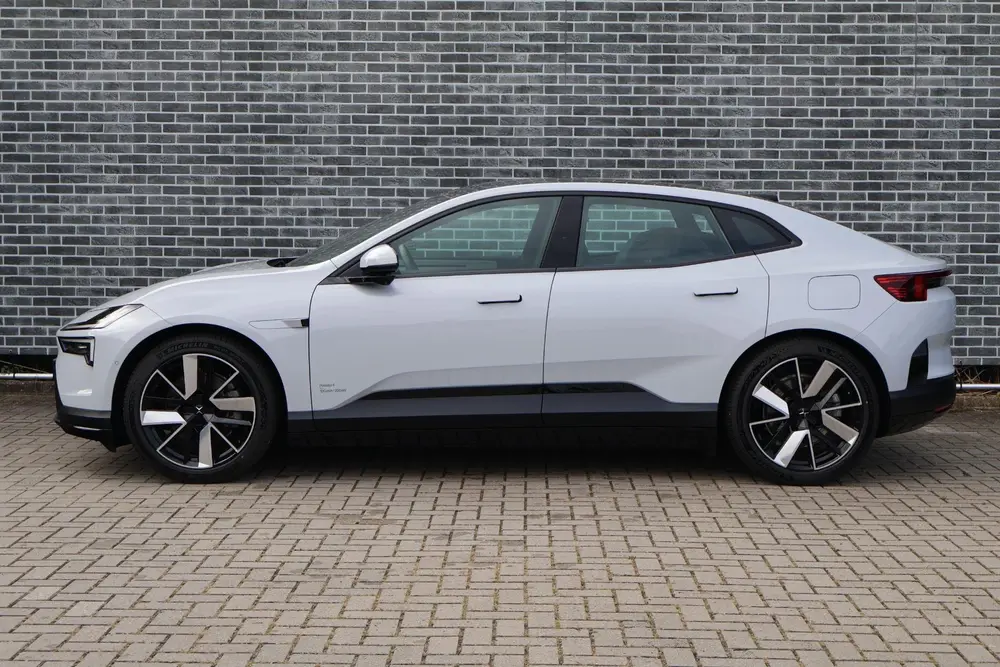 Polestar 4 Long Range Dual motor 100 kWh uit 2024, foto 4