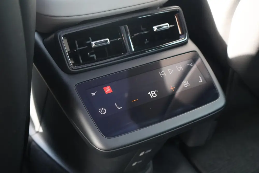 Polestar 4 Long Range Dual motor 100 kWh uit 2024, foto 9