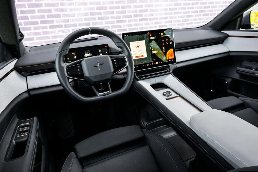 Polestar 4 Long Range Single motor 100 kWh uit 2024, foto 12