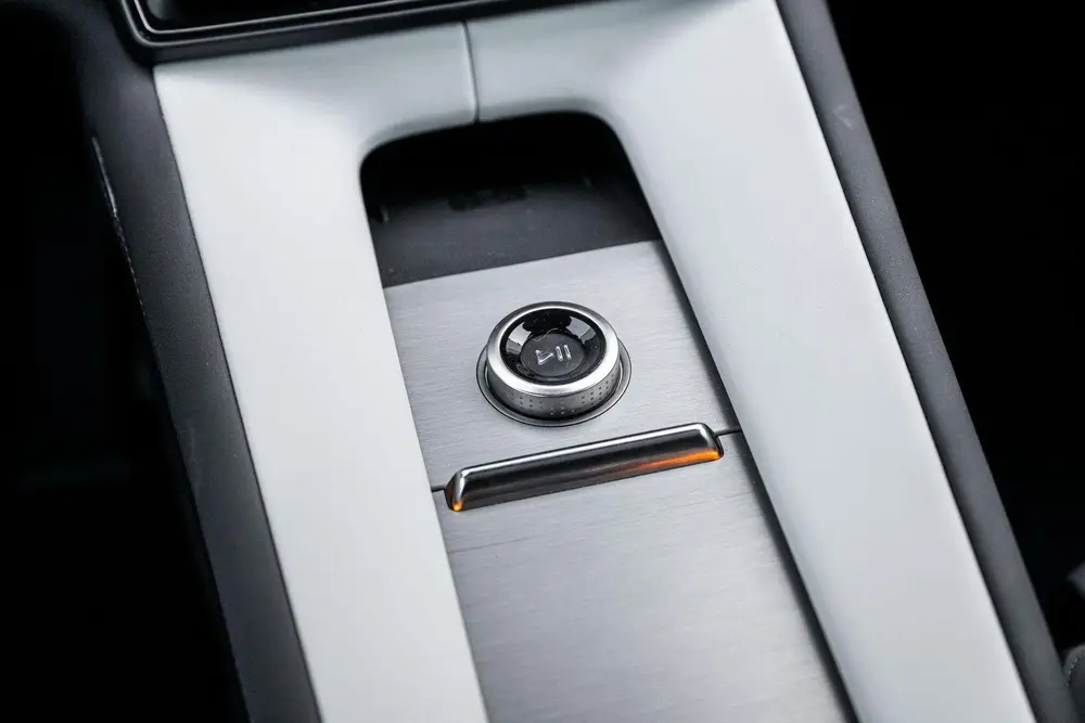 Polestar 4 Long Range Single motor 100 kWh uit 2024, foto 15